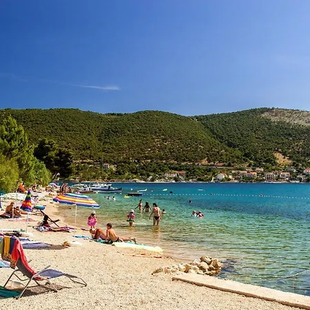 アパート With Parking Space Grebastica, Sibenik - 4867 *