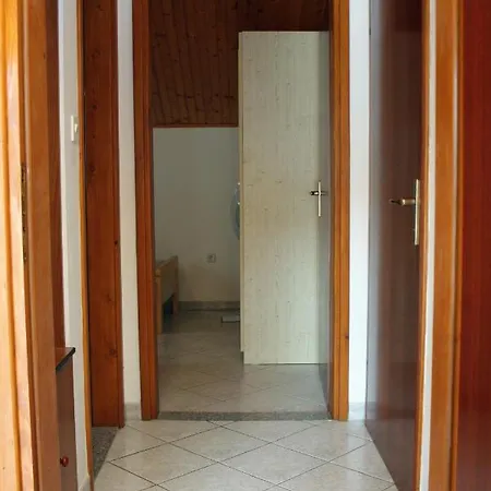 Apartman With Parking Space Grebastica, Sibenik - 4867 Grebastica