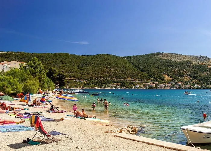 Appartement With Parking Space Grebastica, Sibenik - 4867 *